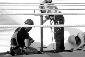 Install MakMax Australia installers working on Optus Stadium Roof
